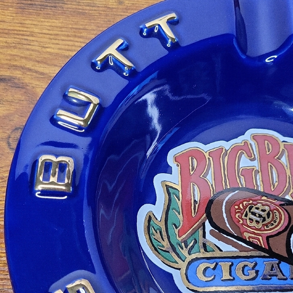 Blue Ashtray - Picture 4 of 13